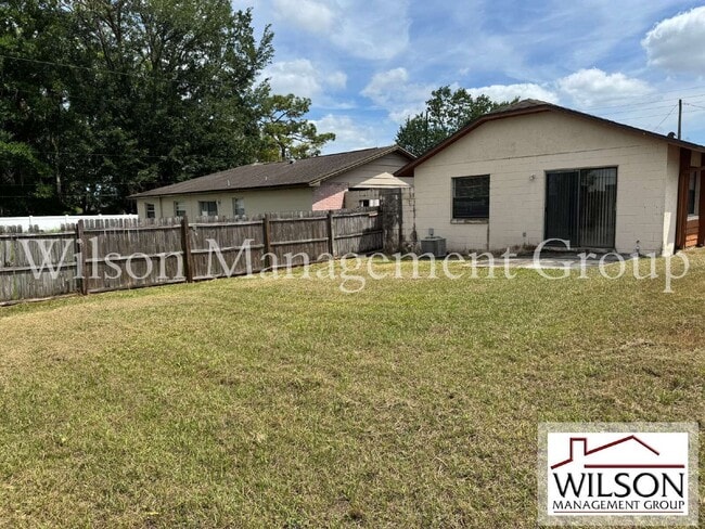 Building Photo - 701 Kings Cove Ct