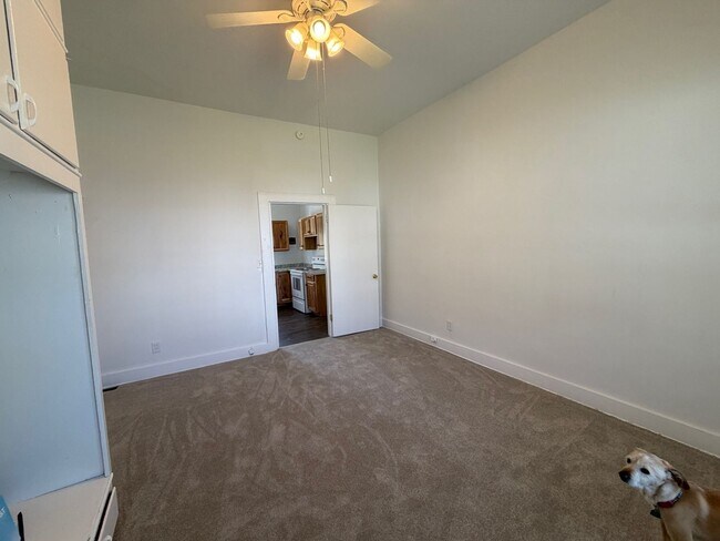 Building Photo - North - Crossing the Finish Line!