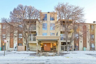 Building Photo - 1 Bedroom, 1 bath, 3rd floor Apartment