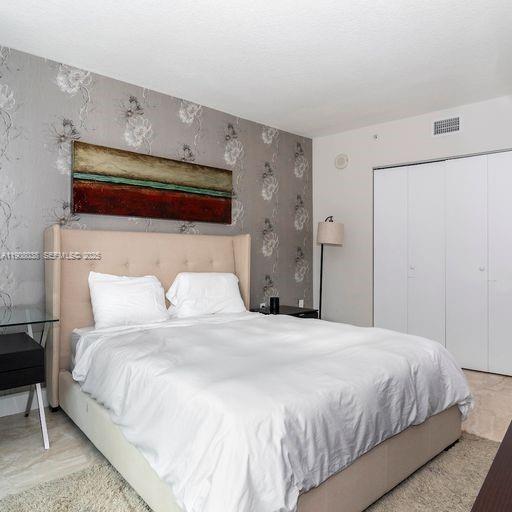 Building Photo - 200 Sunny Isles Blvd