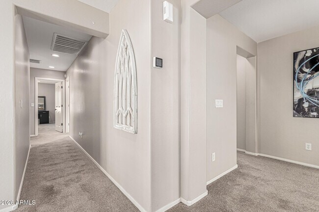 Building Photo - 7657 S Debra Dr