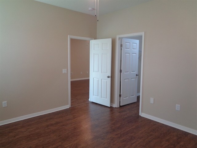 Building Photo - 11640 Palmetto Pine St