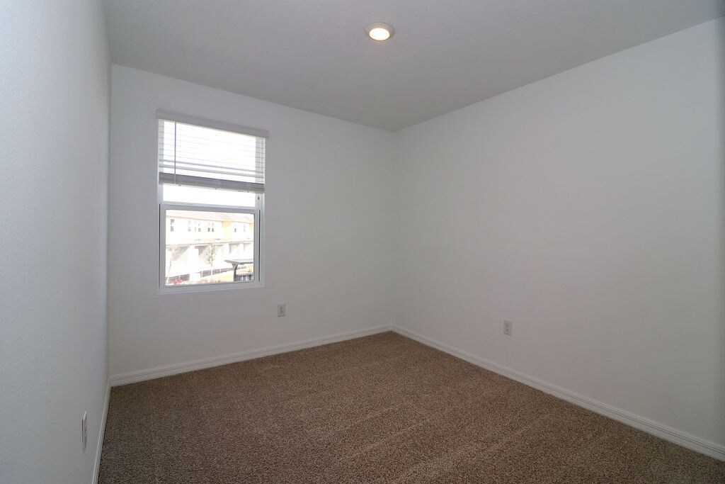 Building Photo - 11783 Glenside Ter
