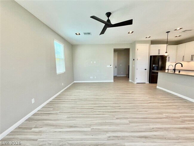 Building Photo - 4442 Frias Fls Ave