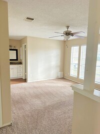 Building Photo - 22610 Leedstown Ln