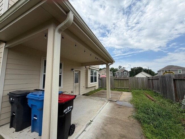 Building Photo - 25048 Adams Canyon Dr