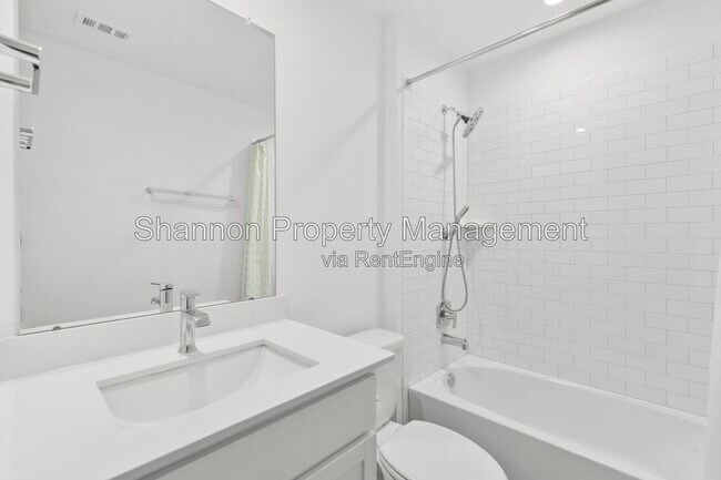 Building Photo - 7915 Murciana Dr
