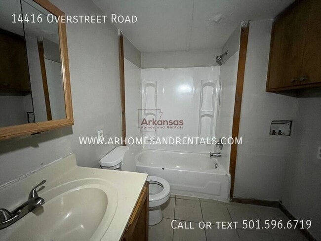 Building Photo - 14416 Overstreet Rd