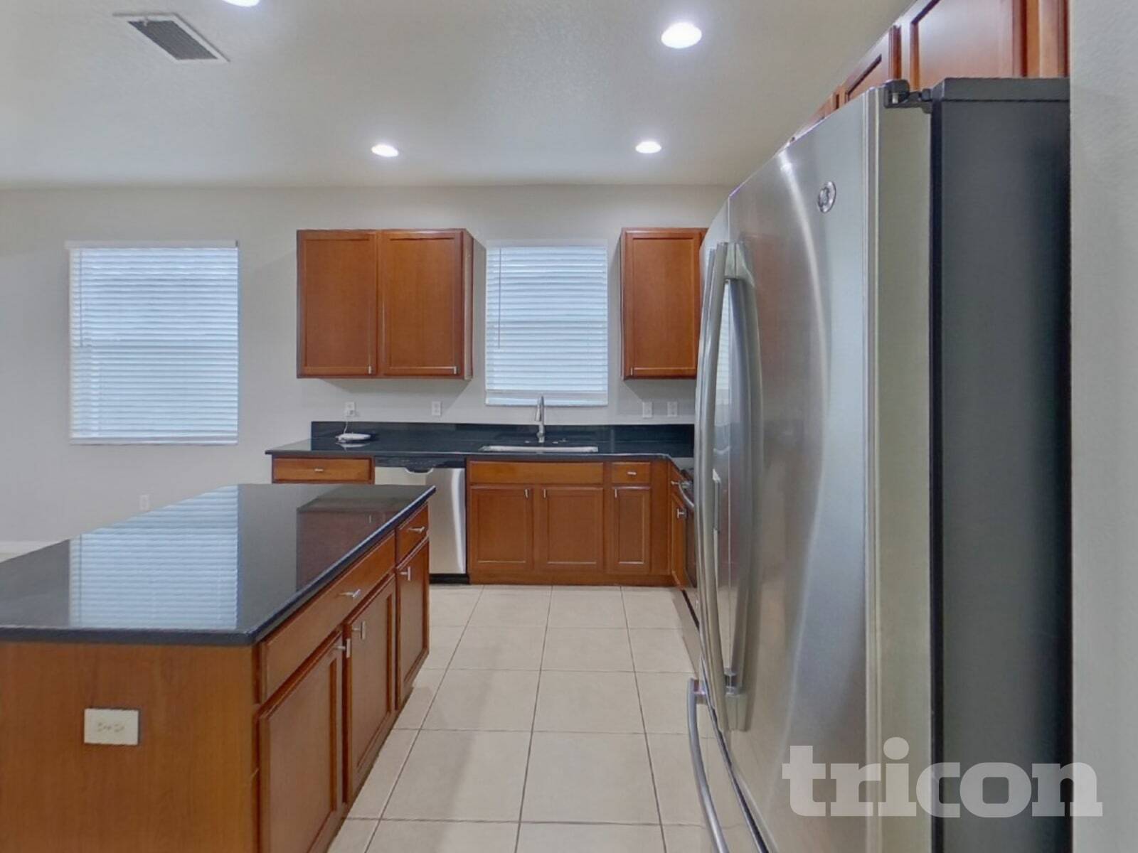 Building Photo - 420 Kings Path Dr