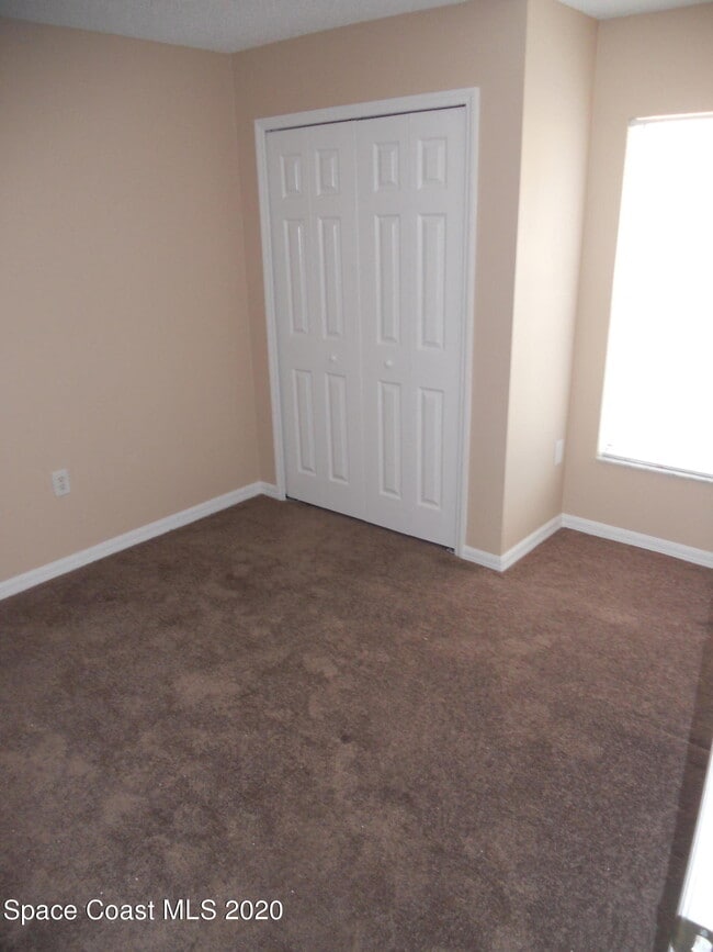 Building Photo - 599 Evergreen St NE