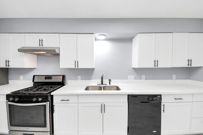 Building Photo - 5103 Karu Dr