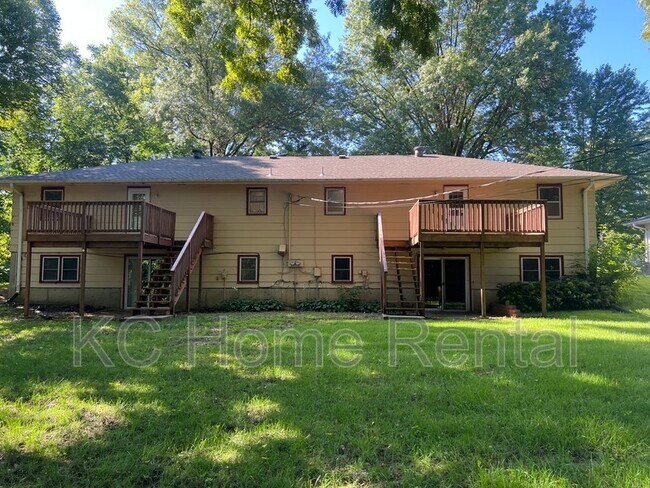 Building Photo - 506 Santa Fe St