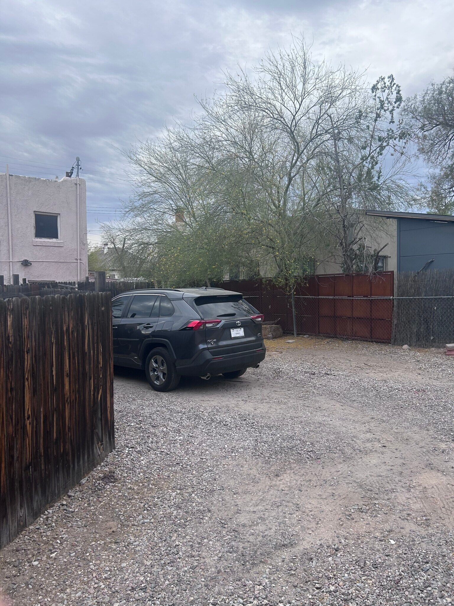 3000Sqft of parking space - 616 E 8th St