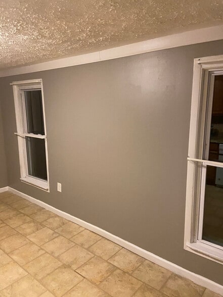 Building Photo - 1611 Electric St