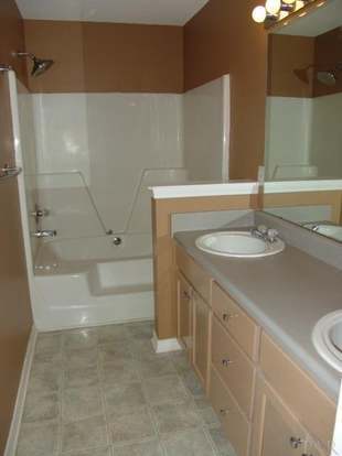 Building Photo - 6351 Cottage Woods Dr