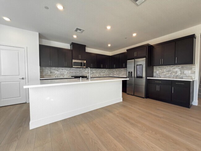 Building Photo - 2848 Dapper St