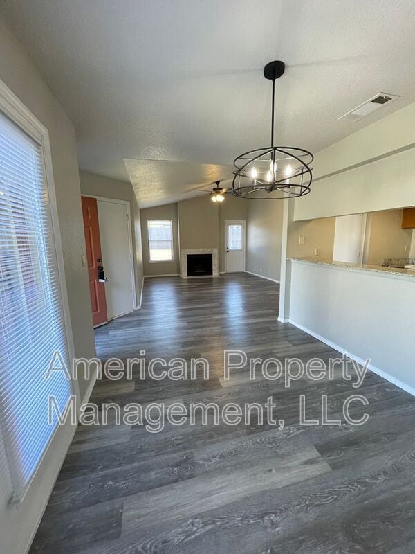 Building Photo - 4406 S 133rd E Ave