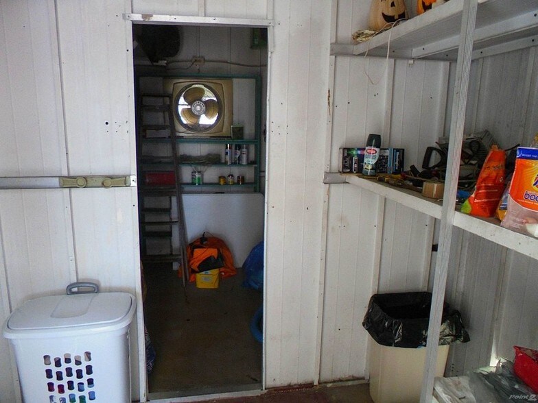 EXTRA STORAGE IN SHED - 6120 Biscaya Ave