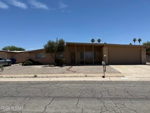 Building Photo - 8812 E Shiloh Pl