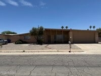 Building Photo - 8812 E Shiloh Pl