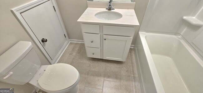 Building Photo - 3608 Hidden Valley Cir