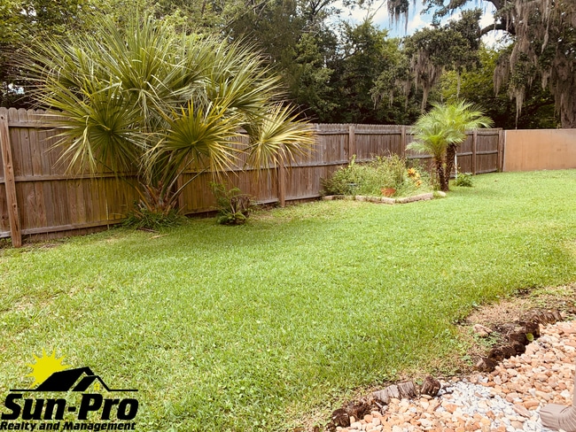 Building Photo - 3960 Oak Trail Run