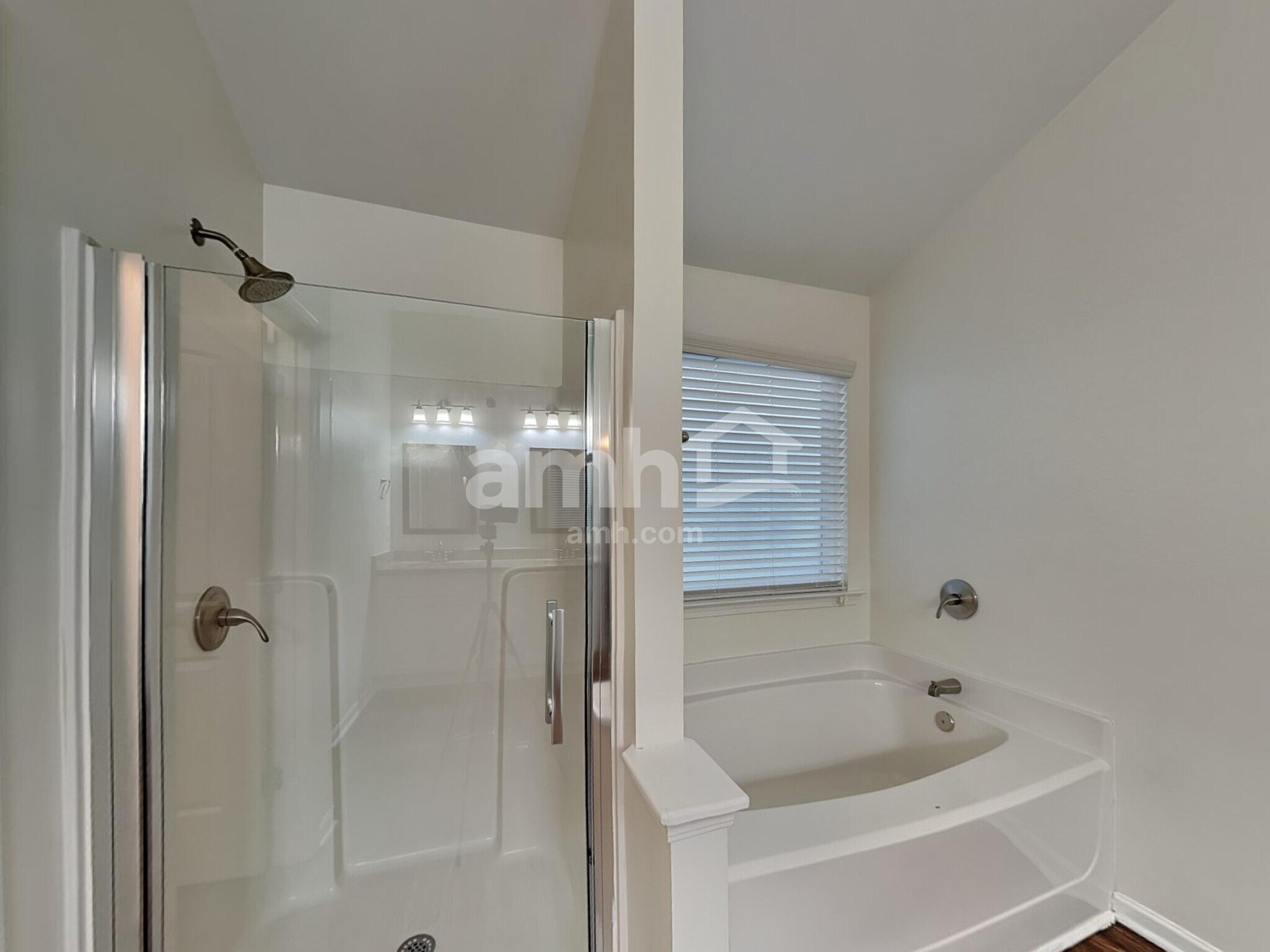 Building Photo - 3145 Yachet Ct SW