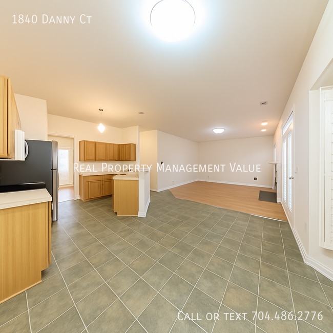 Building Photo - 1840 Danny Ct