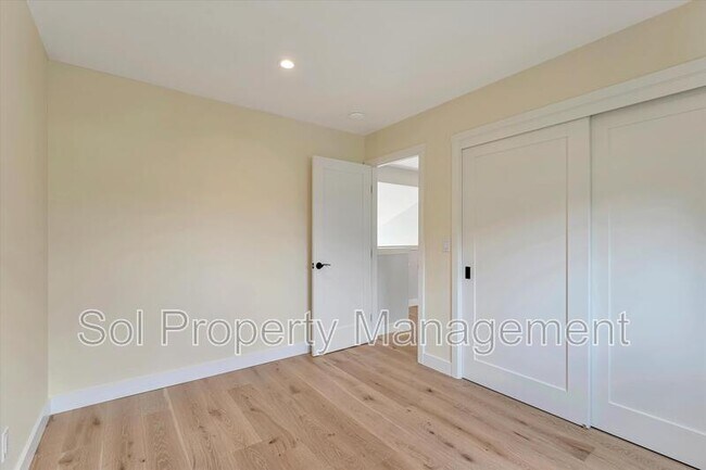Building Photo - 2703 Subec Ln