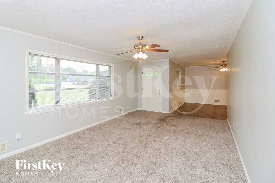 Building Photo - 944 Villa Rica Rd