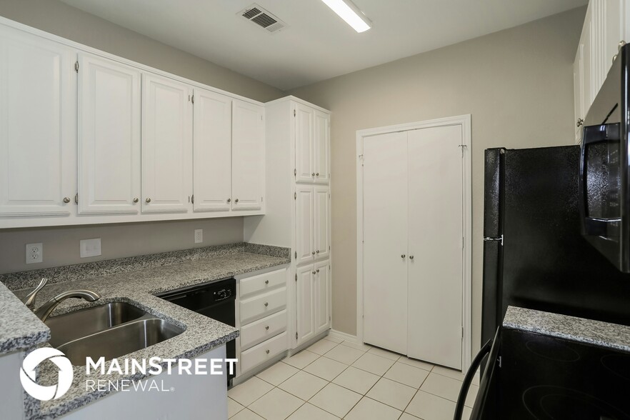 Building Photo - 4121 One Pl Ln