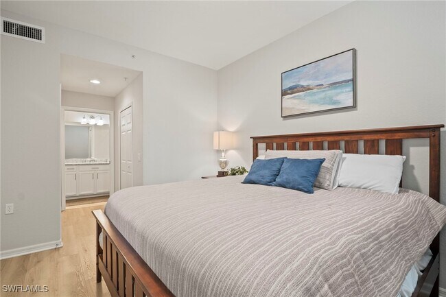 Building Photo - 10333 Heritage Bay Blvd