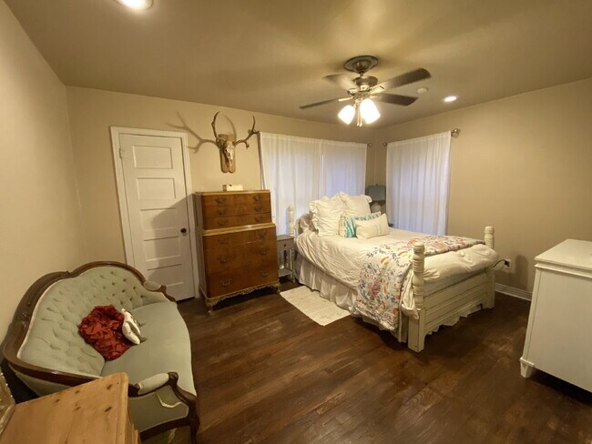 Building Photo - Tech Terrace Pre-Lease for 2026