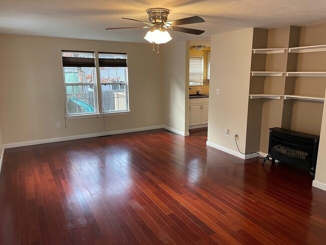 Building Photo - 16 Bowstring Way