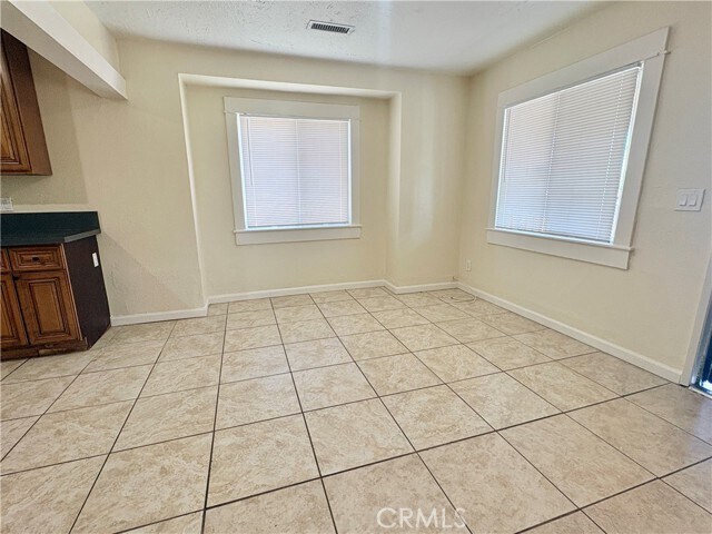 Building Photo - 1360 Poplar St