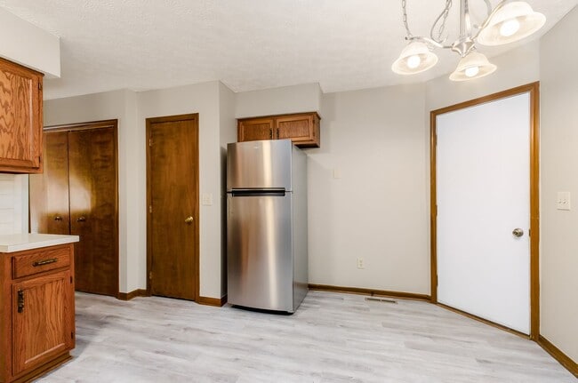 Building Photo - 4857 Dierker Rd