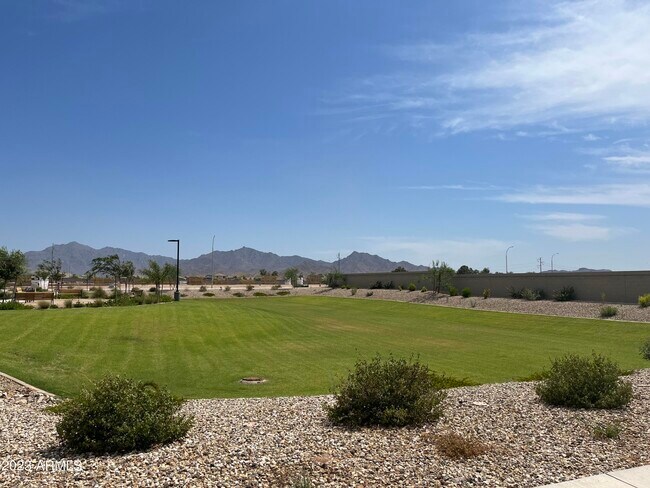 Building Photo - 11148 W Parkway Dr