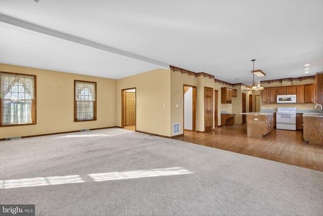 Building Photo - 5289 PA-309