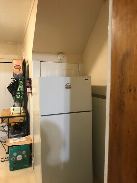 Building Photo - 375 West Ave