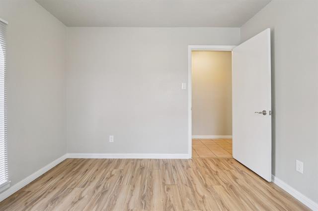 Building Photo - 413 Glenhaven Dr