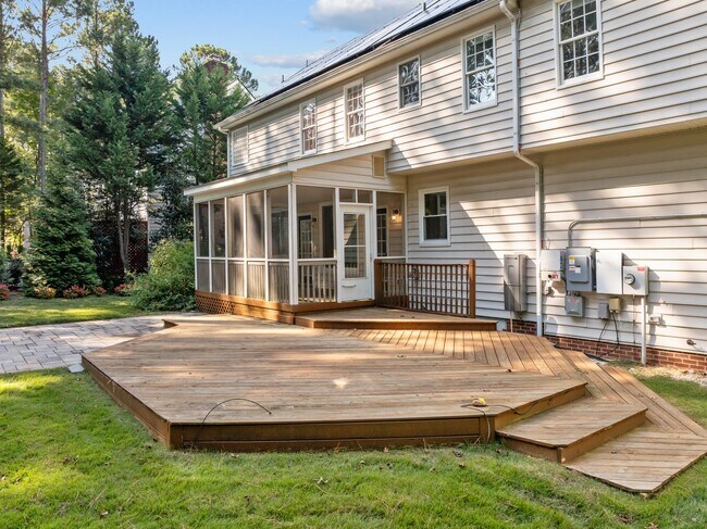 Building Photo - 2406 Flints Pond Cir