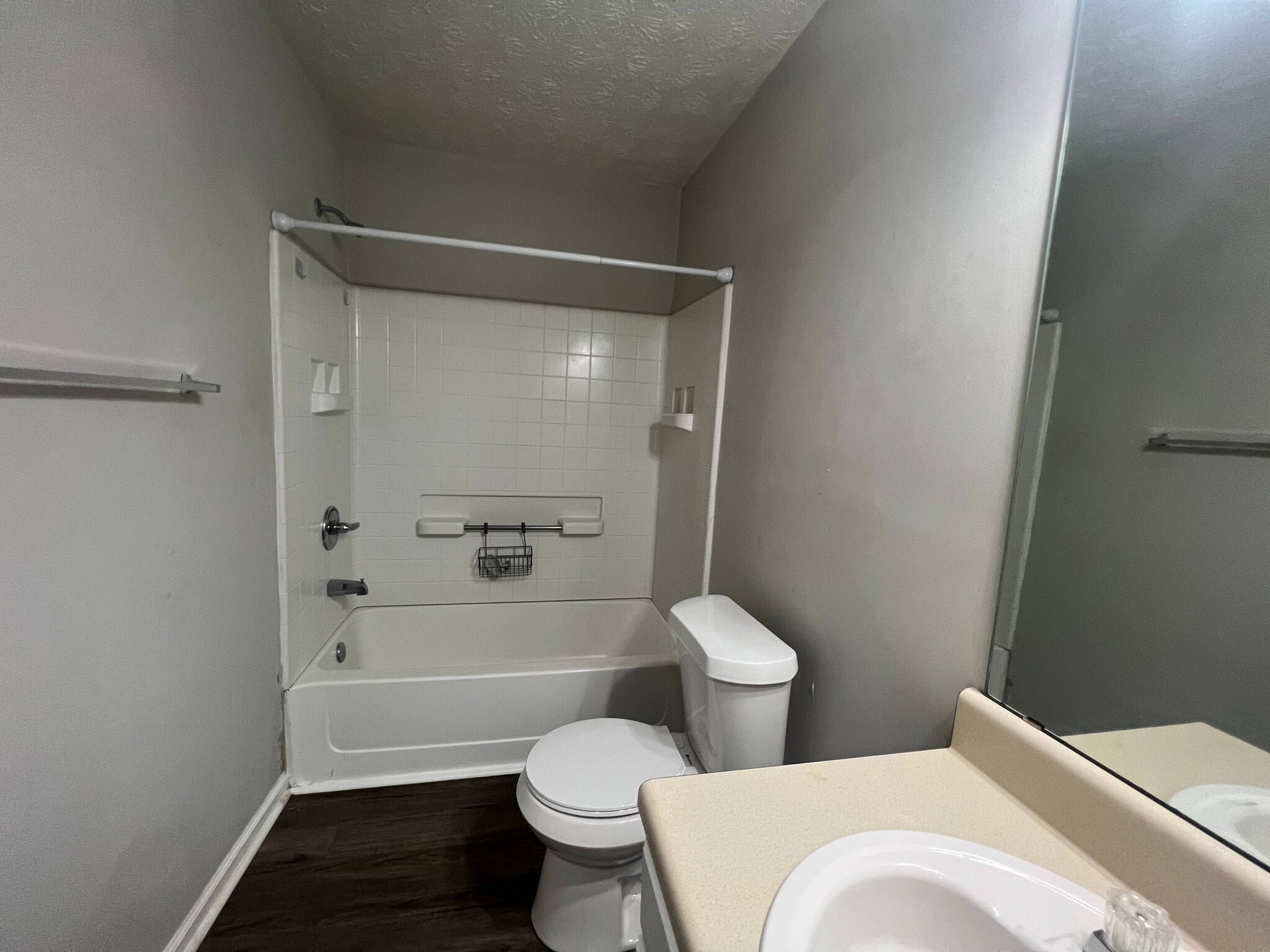 Building Photo - Room in Townhome on Waldrop Ln