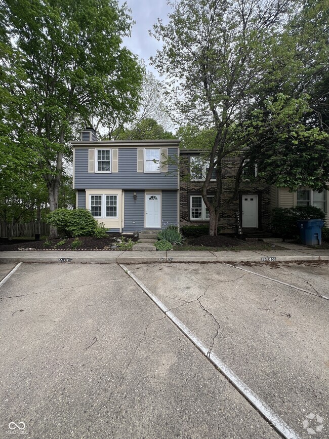 Building Photo - 9445 Timber View Dr