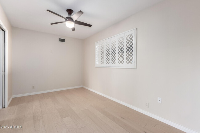 Building Photo - 5 Inner Cir