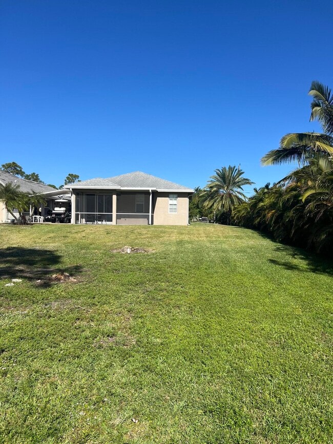 Building Photo - 12878 73rd Ct N