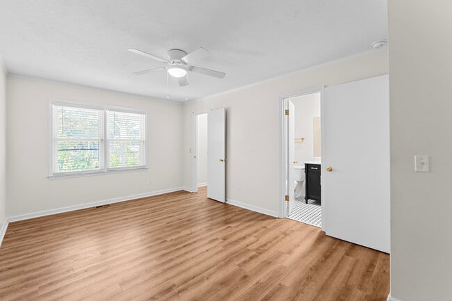 Building Photo - 1201 River Ridge Dr