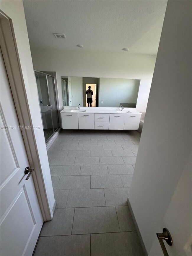 Building Photo - 17355 SW 41st St