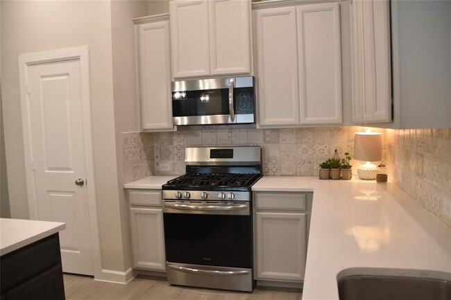 Building Photo - 11107 Bluewater Lagoon Cir