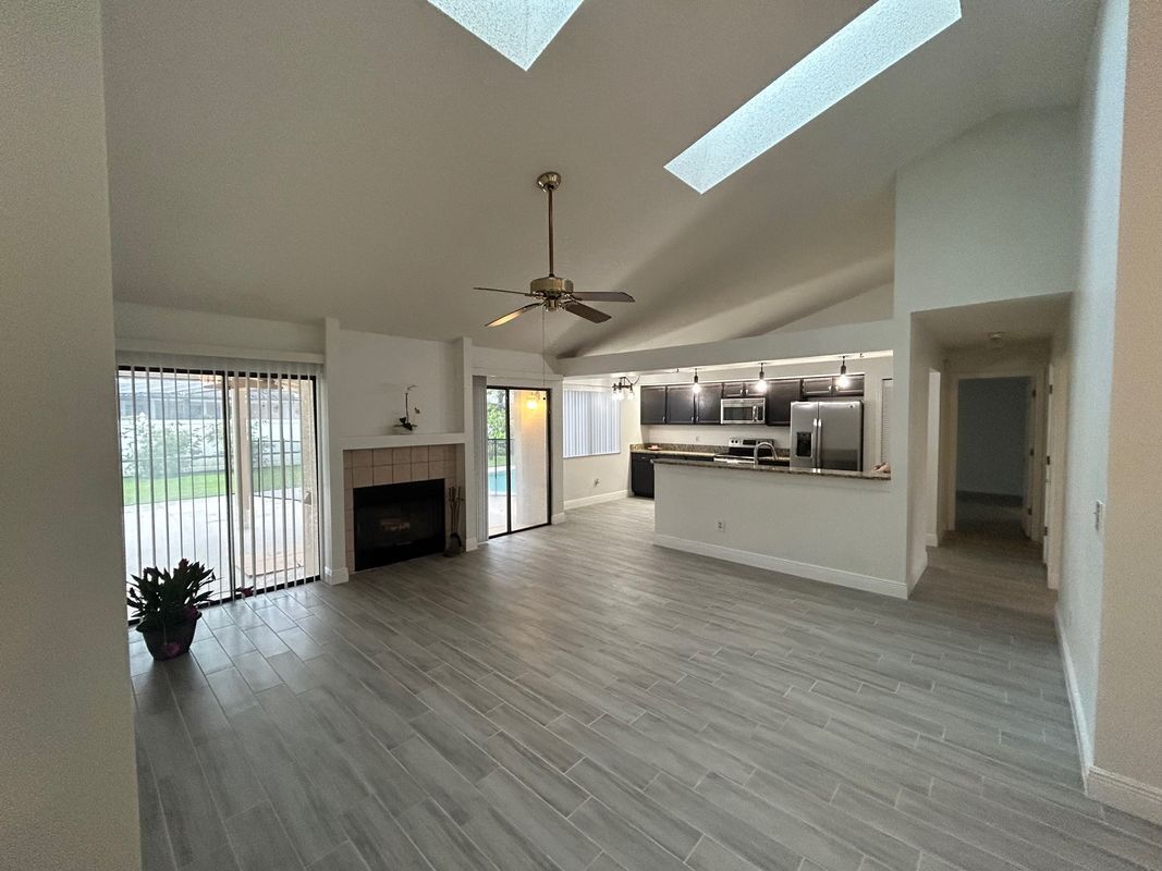 Building Photo - 580 Carrigan Ave