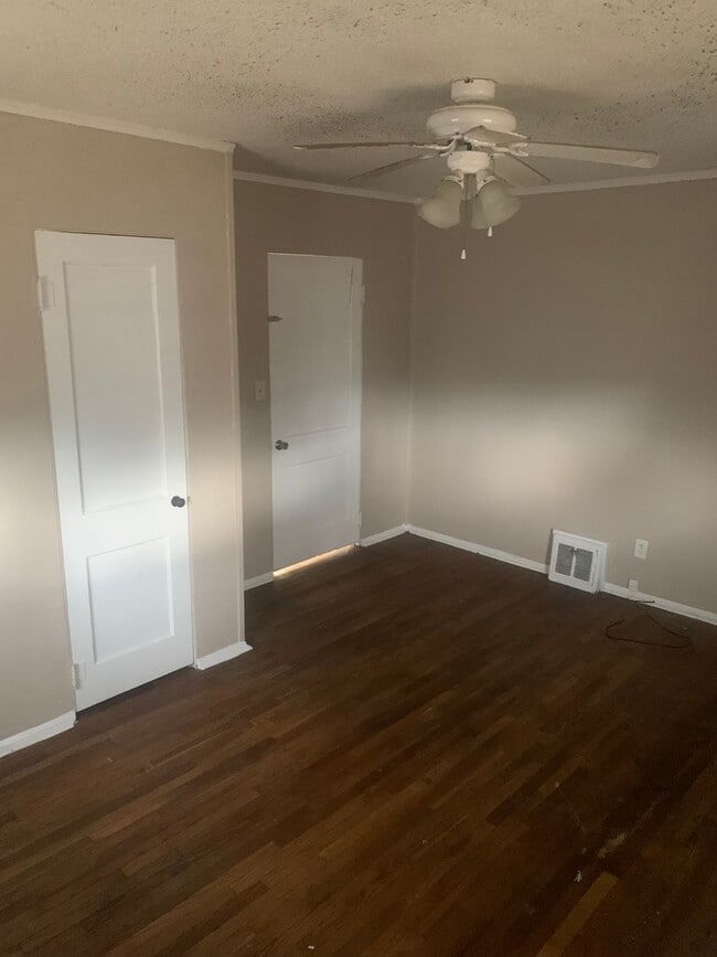 Building Photo - 21 Ruth Ct